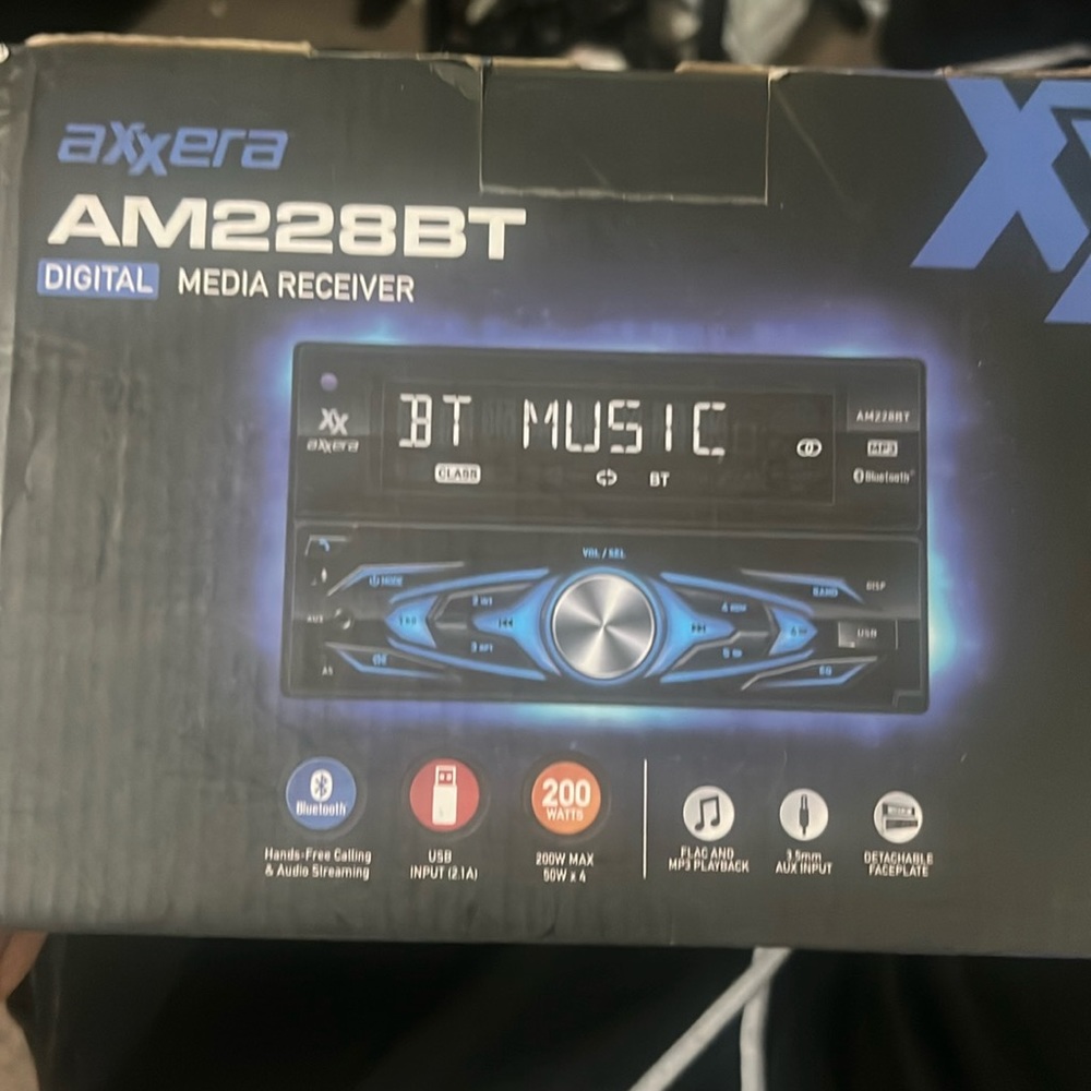 Bluetooth radio 📻